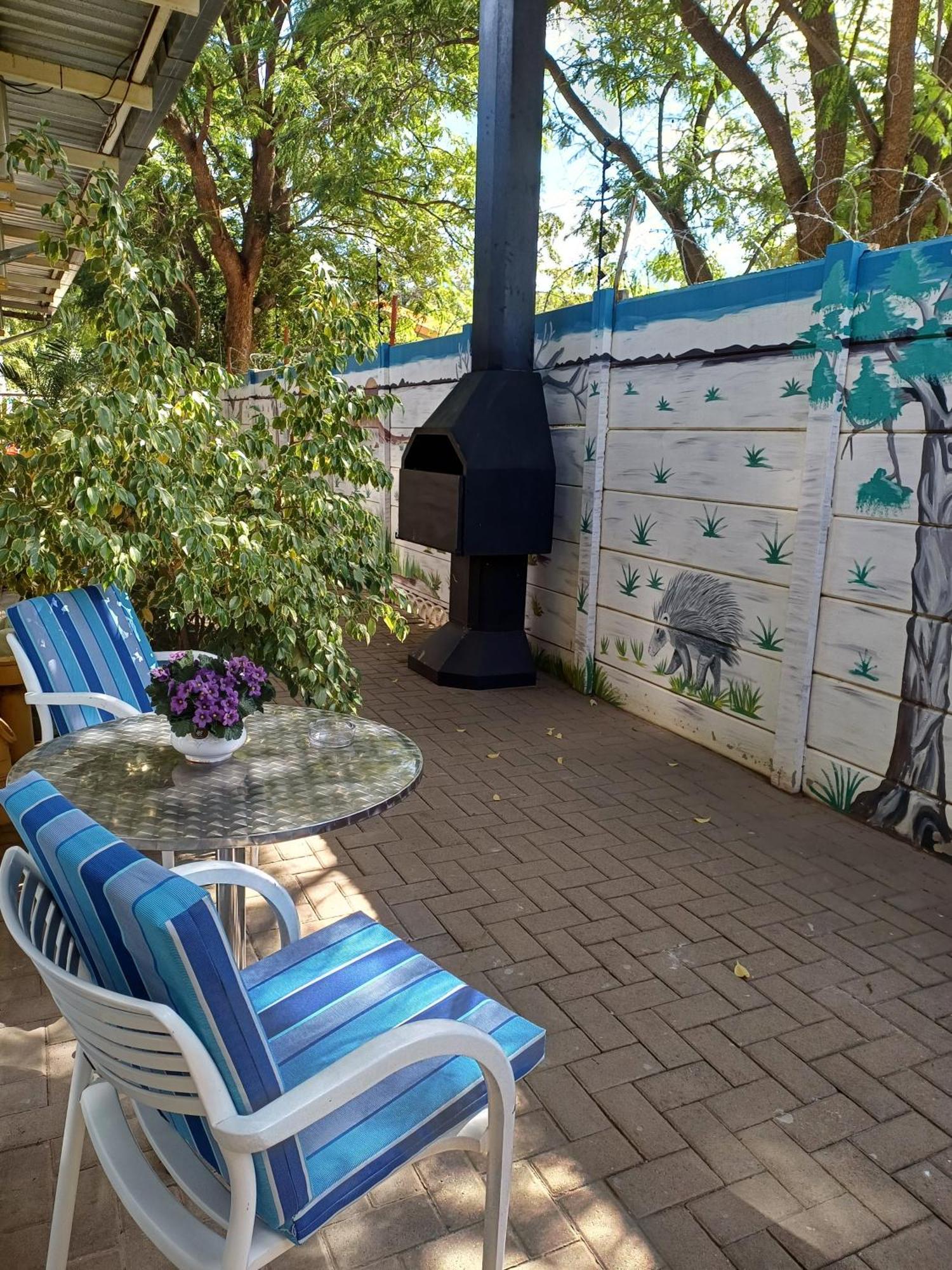 Capbon Guesthouse Windhoek Exterior foto